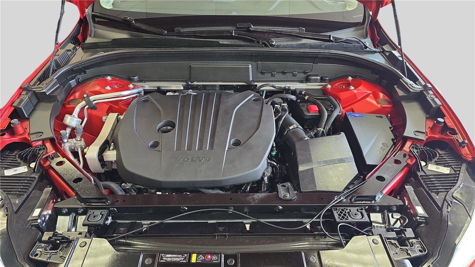 Used 2025 Volvo XC60 B5 Plus w/ Climate Package image 31