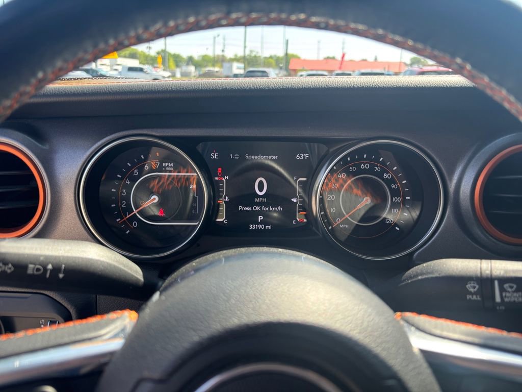Used 2023 Jeep Gladiator Mojave w/ LED Lighting Group AWD/4WD image 17