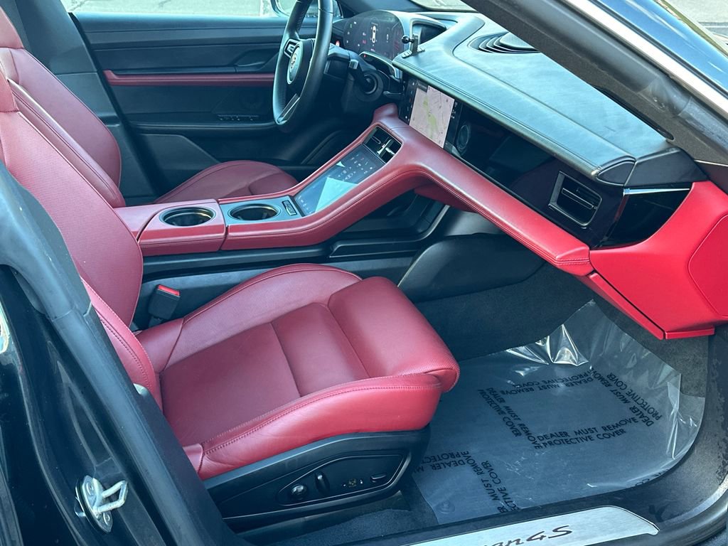 Used 2020 Porsche Taycan 4S image 11