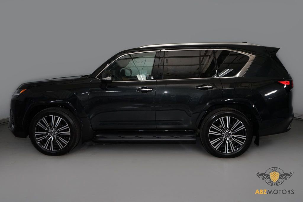 Used 2026 Lexus LX 600 4WD w/ Accessory Package (2T) image 5