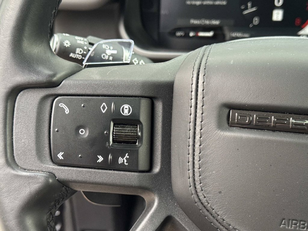 Certified 2026 Land Rover Defender 110 OCTA AWD/4WD image 30