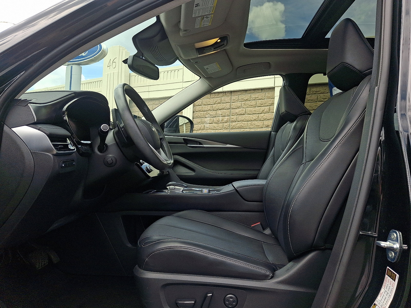 Certified 2022 INFINITI QX60 Luxe w/ Cargo Package image 13