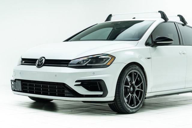 Used 2018 Volkswagen Golf R 4-Door image 10