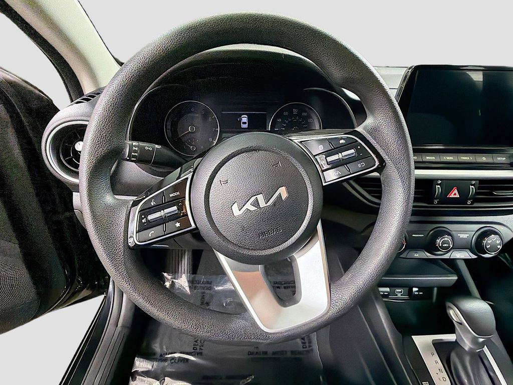 Used 2023 Kia Forte LXS w/ LXS Technology Package FWD image 14