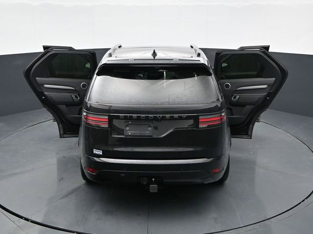 Used 2024 Land Rover Discovery Dynamic SE AWD/4WD image 32