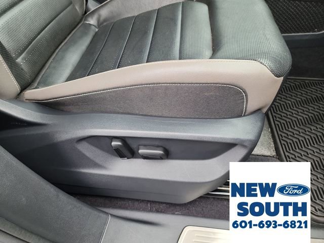 Used 2020 Volkswagen Atlas Cross Sport SEL Premium image 17