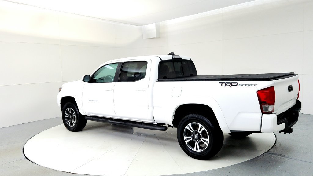 Certified 2017 Toyota Tacoma TRD Sport w/ Tow Package RWD image 4