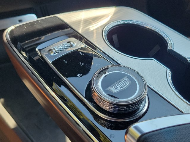 Certified 2024 Cadillac Lyriq Tech RWD image 34