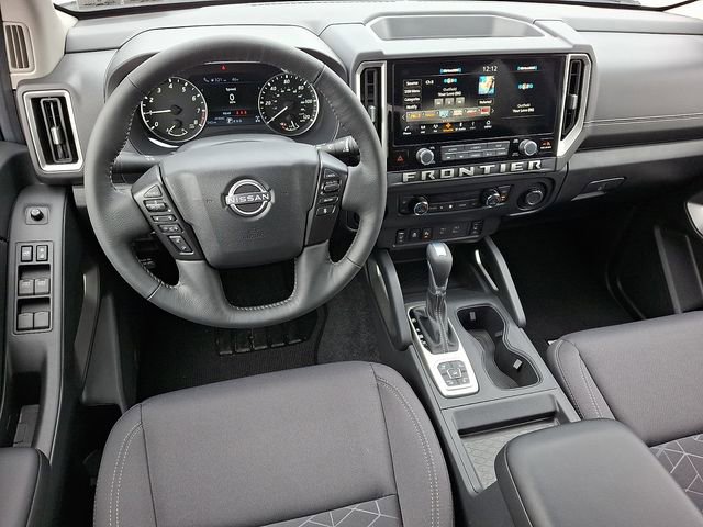 Used 2026 Nissan Frontier SV w/ SV Convenience Package image 2