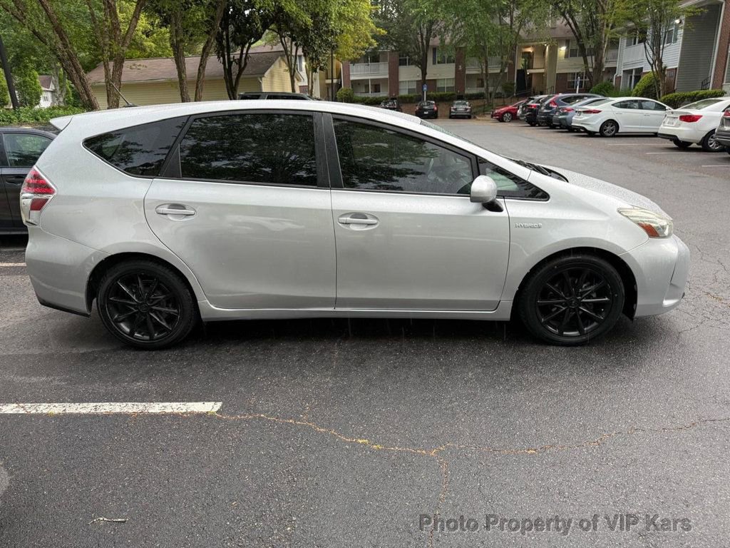 Used 2015 Toyota Prius V Five FWD image 4