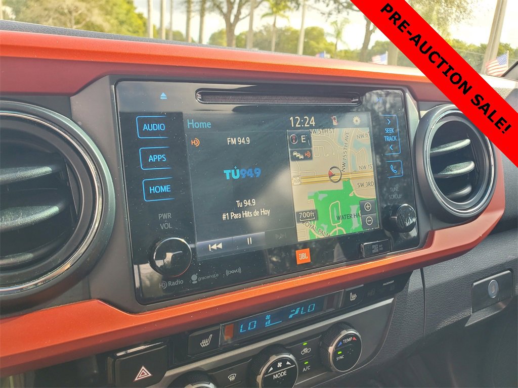 Used 2017 Toyota Tacoma TRD Sport image 27