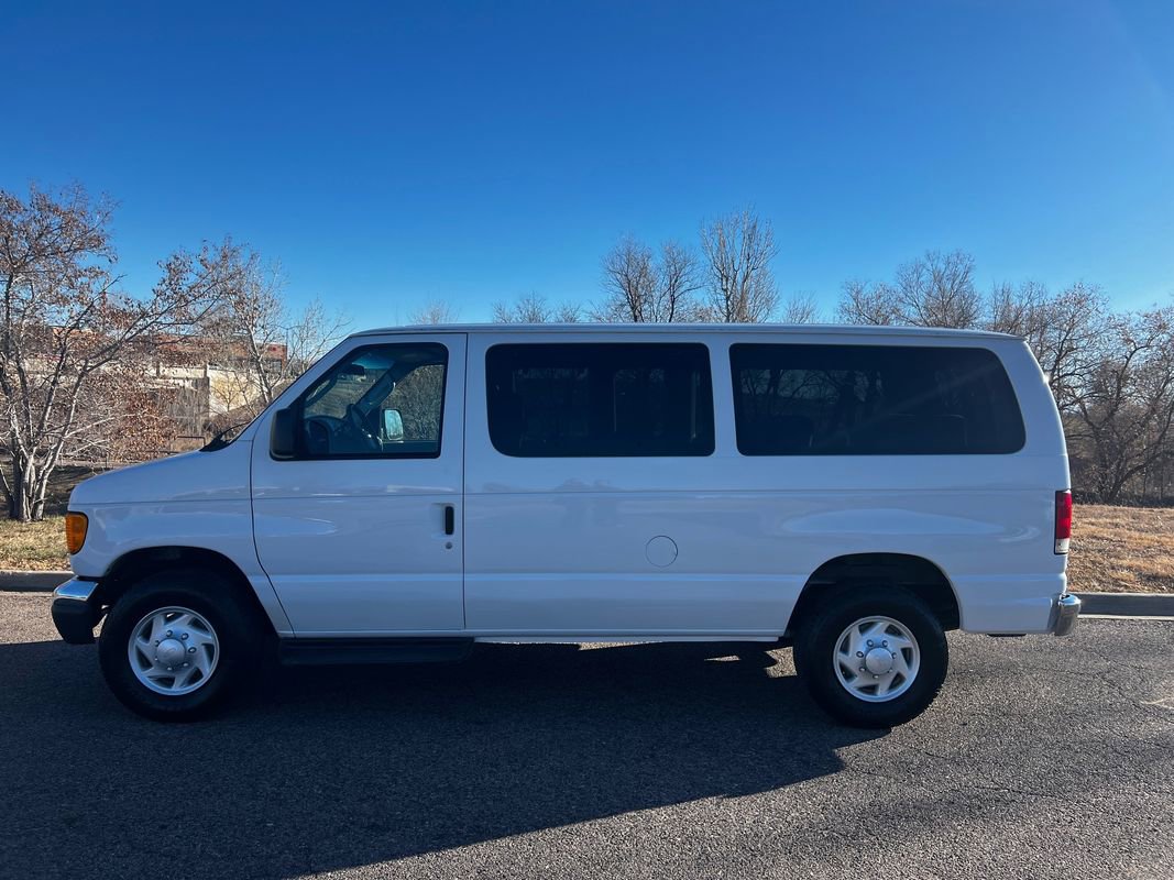 Used 2007 Ford E-350 and Econoline 350 XLT image 5