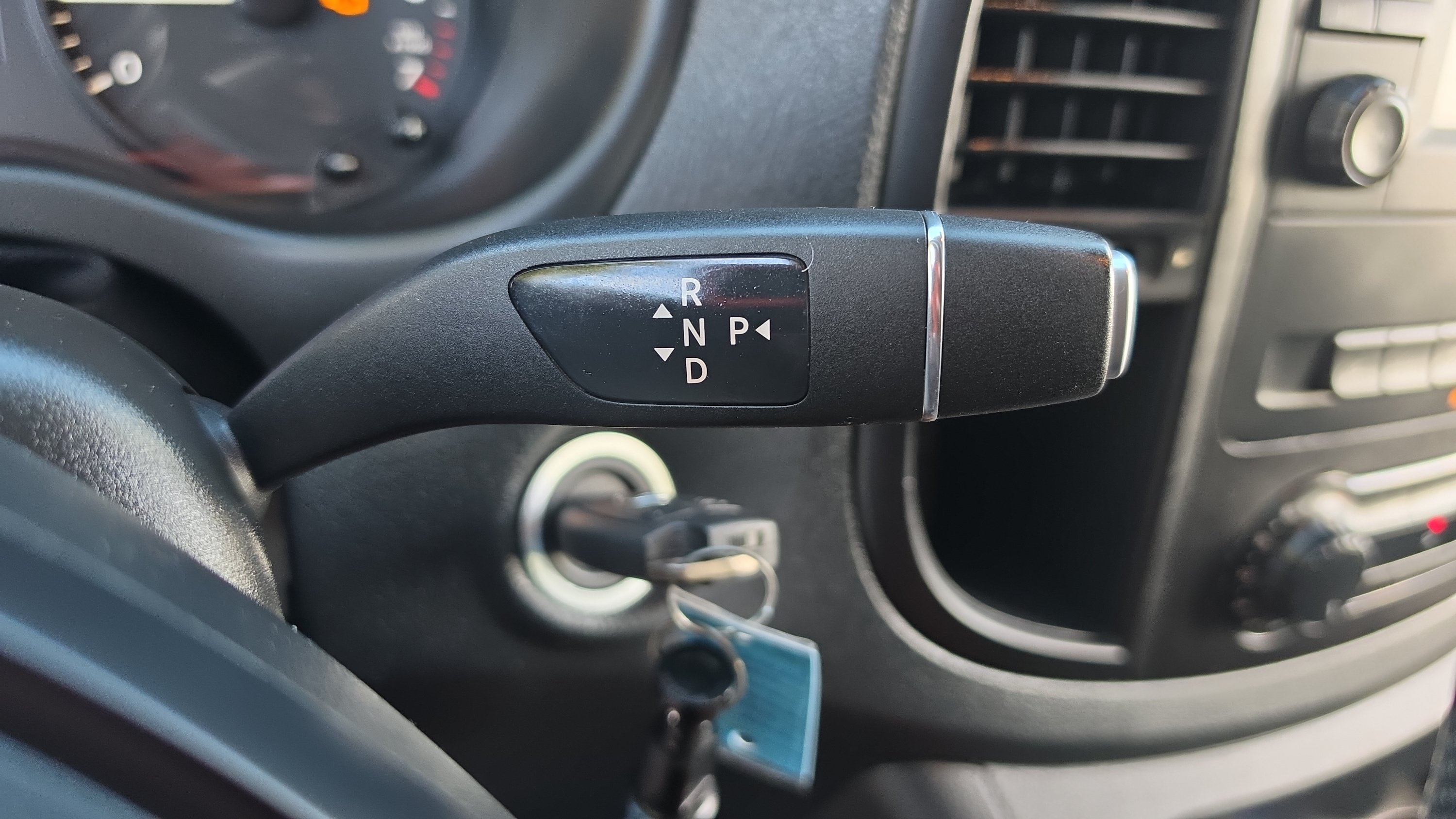 Used 2019 Mercedes-Benz Metris Passenger image 14