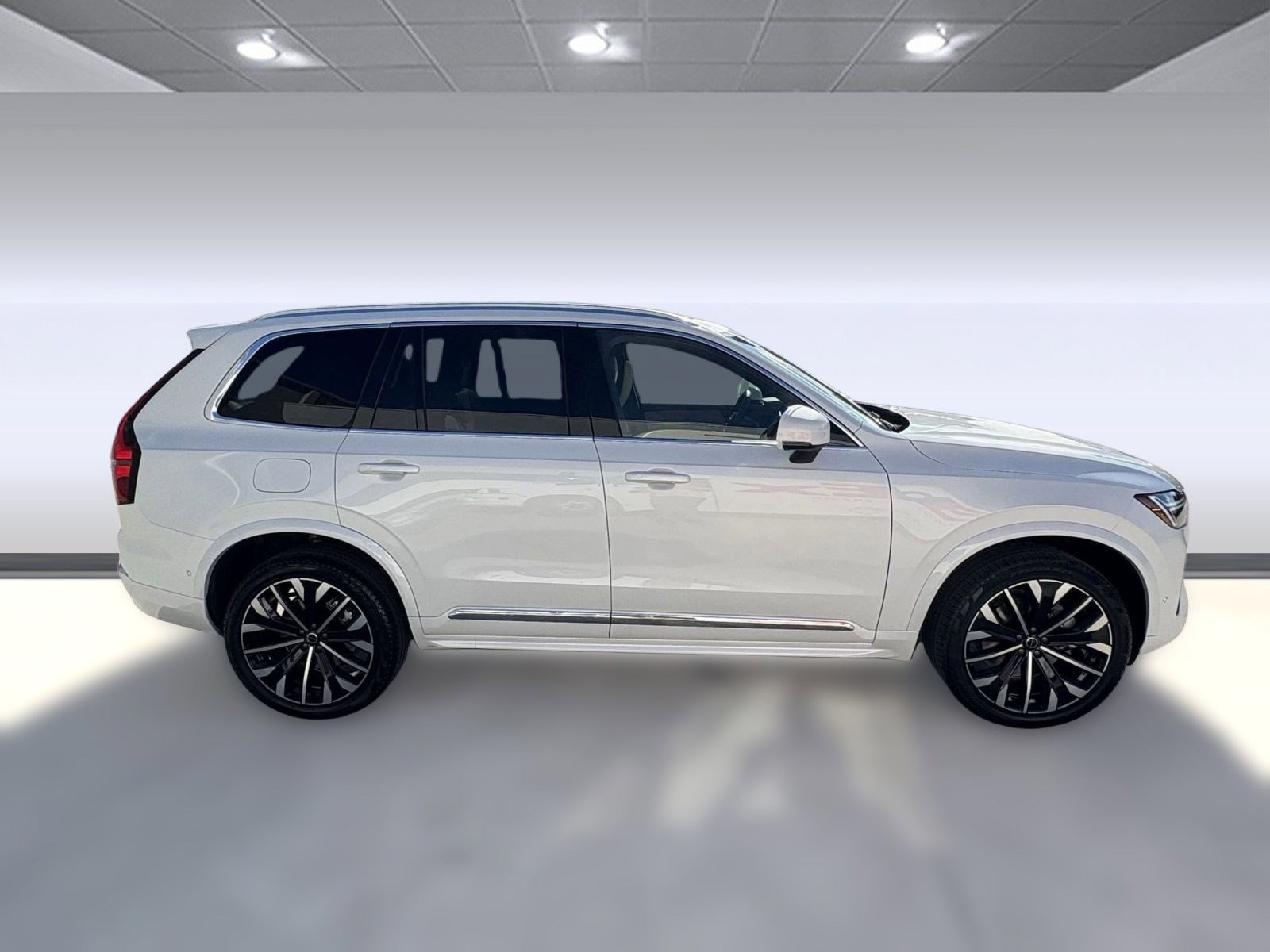 New 2026 Volvo XC90 B6 Plus w/ Protection Package Premier image 8