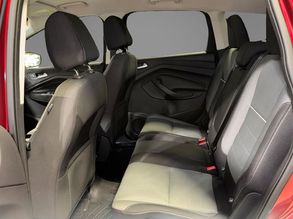 Used 2015 Ford Escape SE image 10
