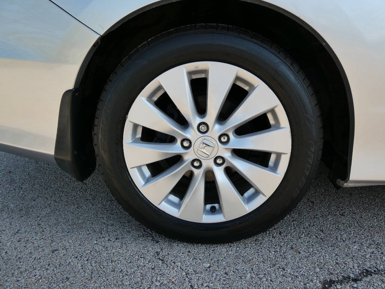 Used 2015 Honda Accord EX-L image 35