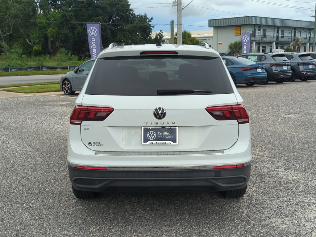 Certified 2024 Volkswagen Tiguan SE w/ Panoramic Sunroof Package FWD image 6