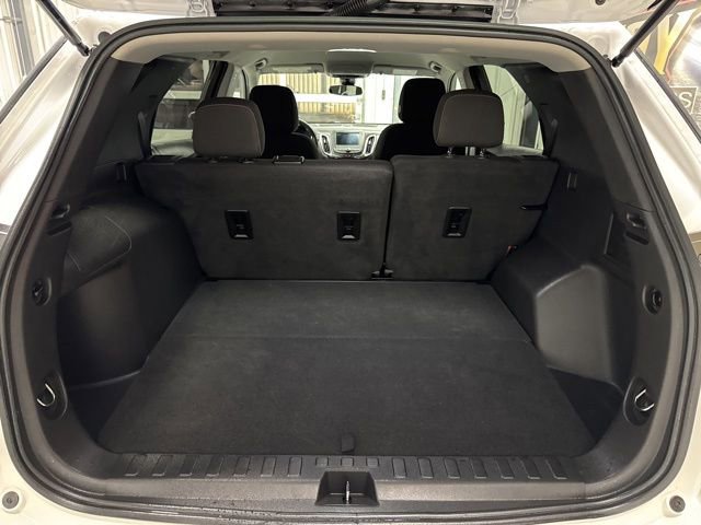Used 2023 Chevrolet Equinox LT image 18