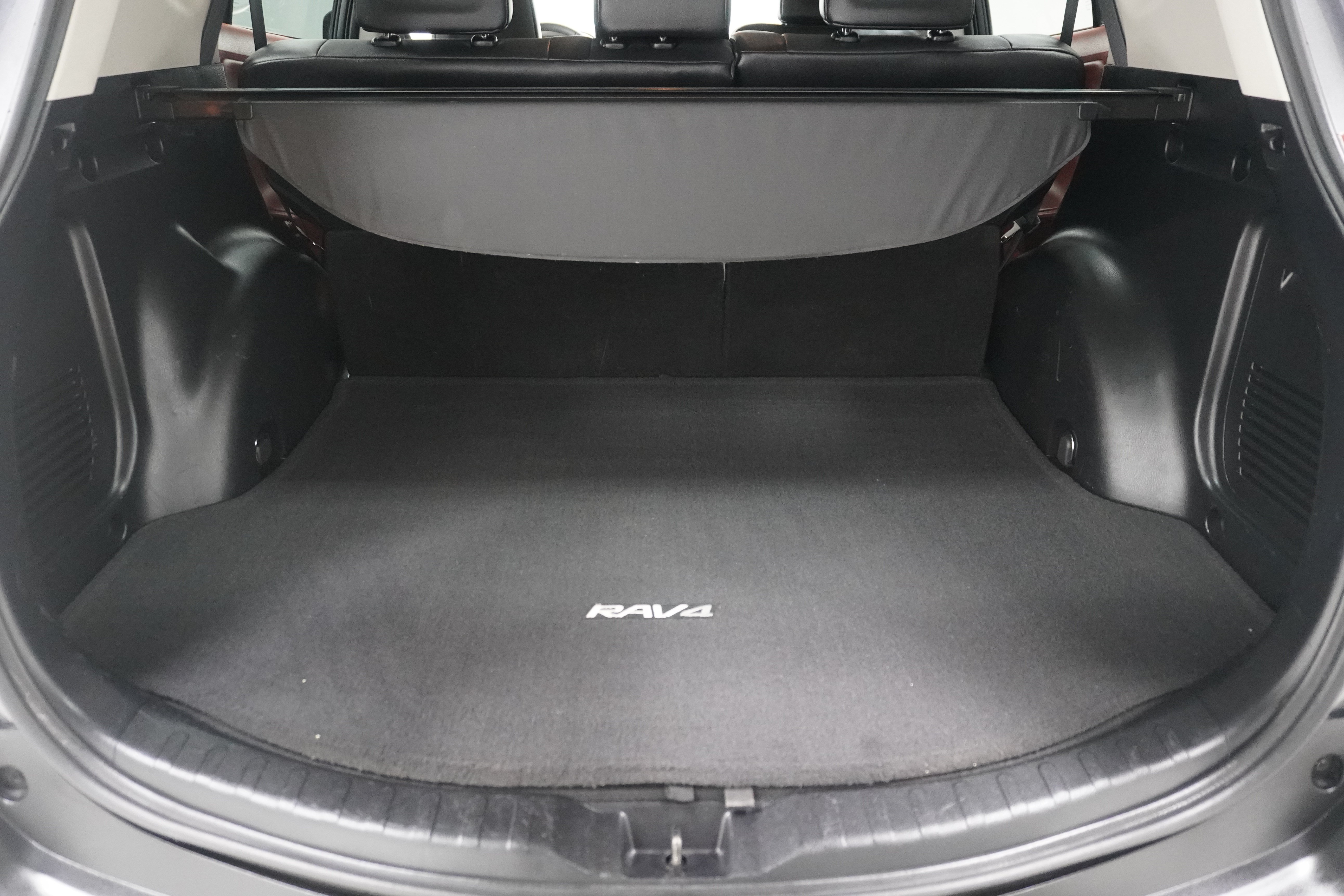 Used 2013 Toyota RAV4 Limited FWD image 28