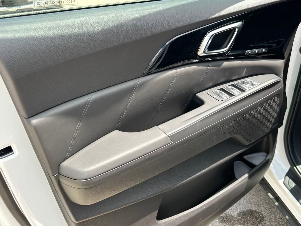 New 2025 Kia Carnival SX Prestige image 10