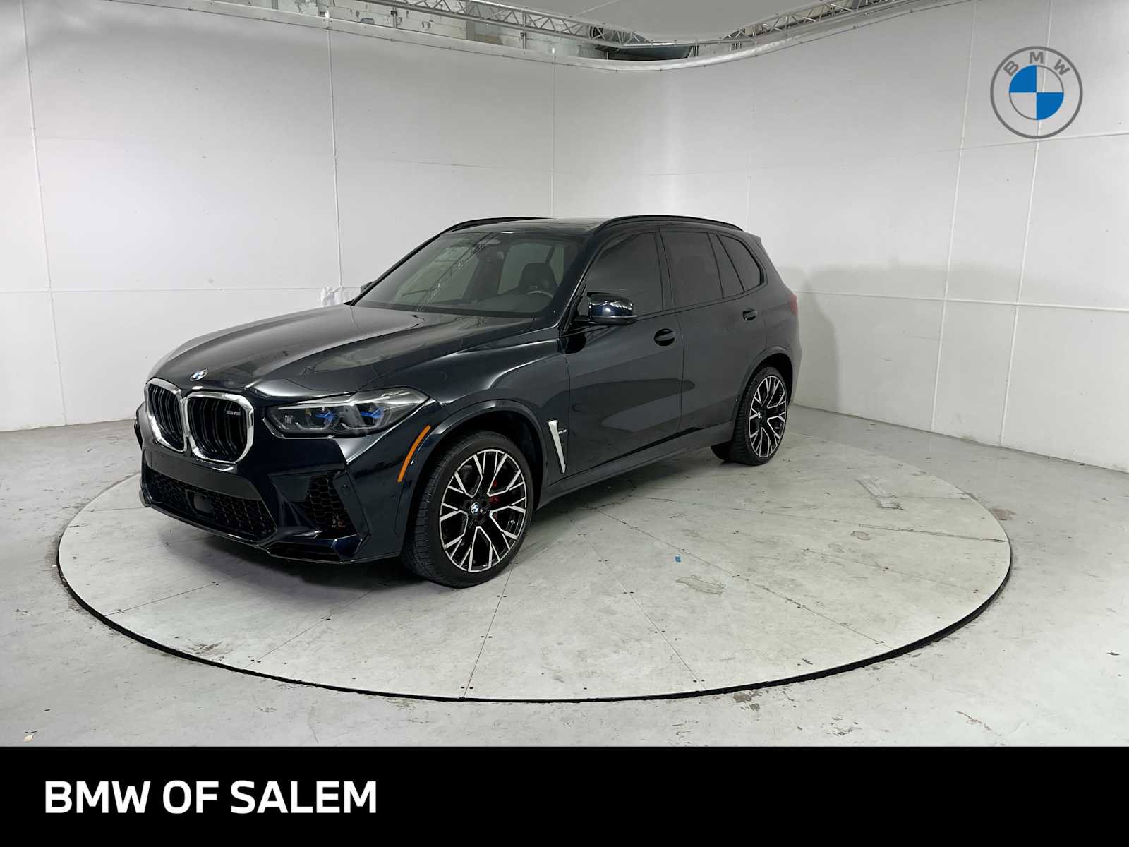 Used 2022 BMW X5 M w/ Executive Package image 1