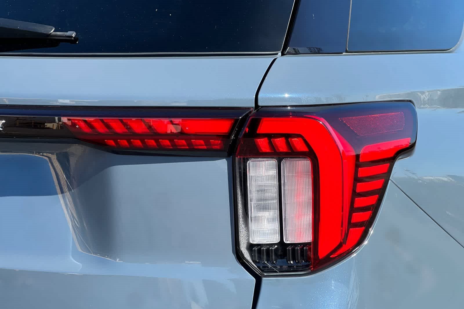 Certified 2025 Ford Explorer Active image 29