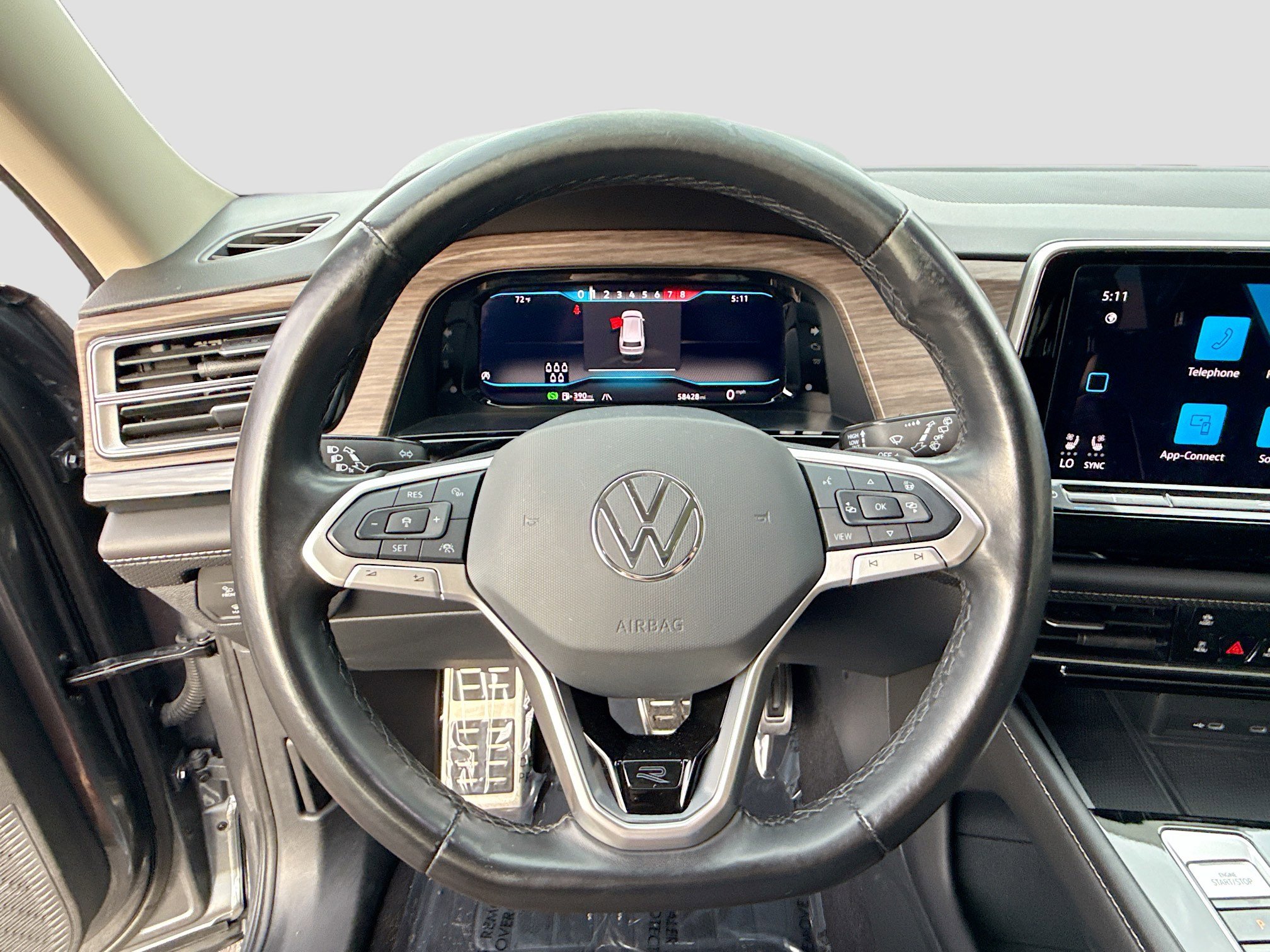 Used 2024 Volkswagen Atlas SEL Premium R-Line image 41