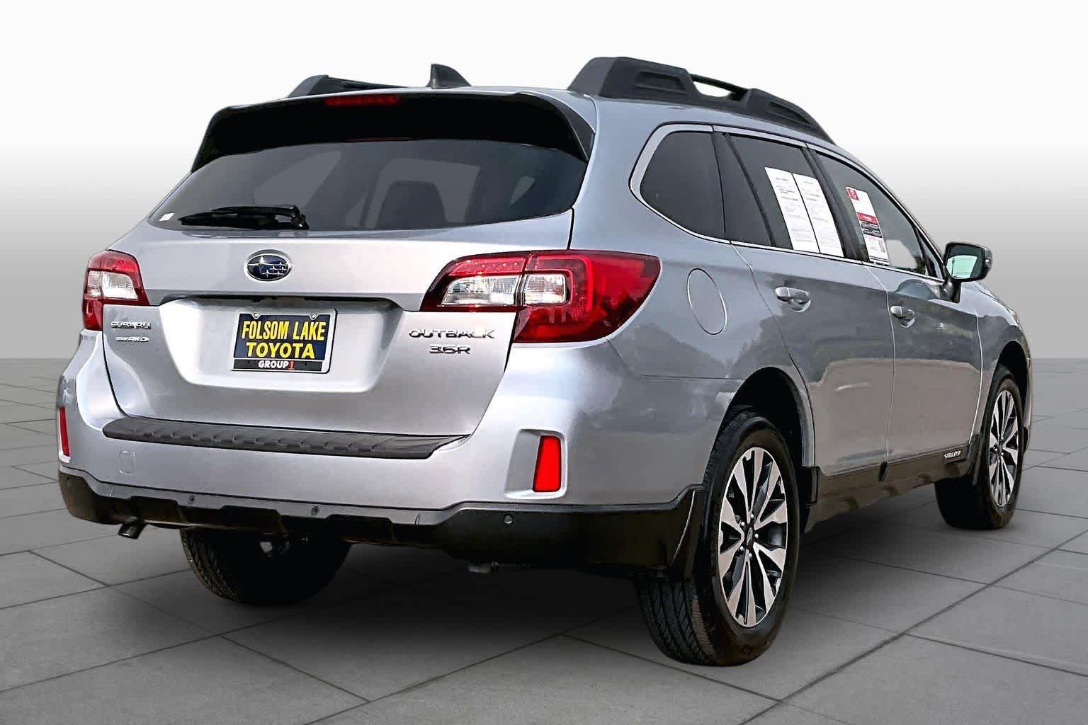 Used 2017 Subaru Outback 3.6R Limited AWD/4WD image 12