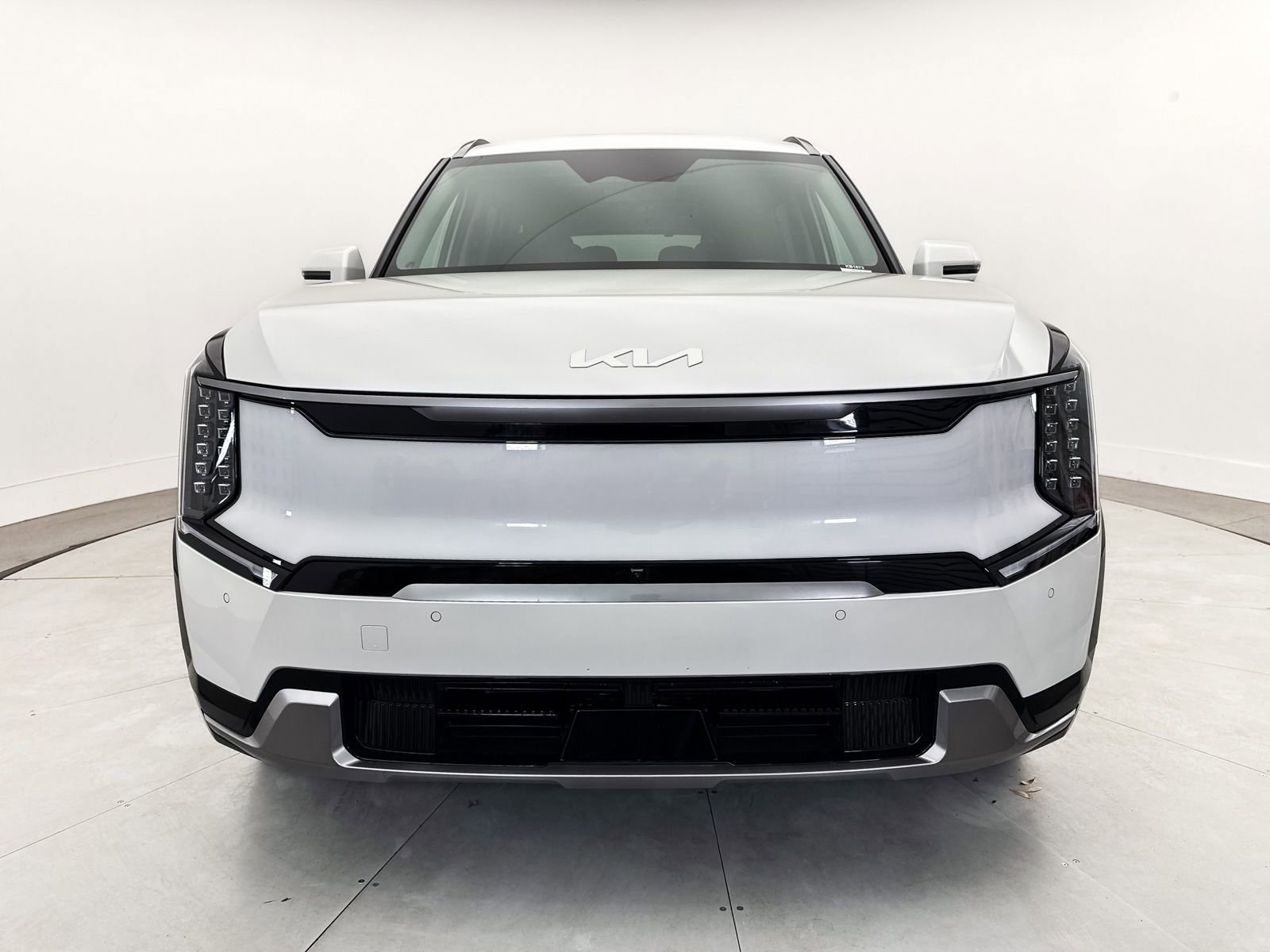 Used 2024 Kia EV9 Wind image 16