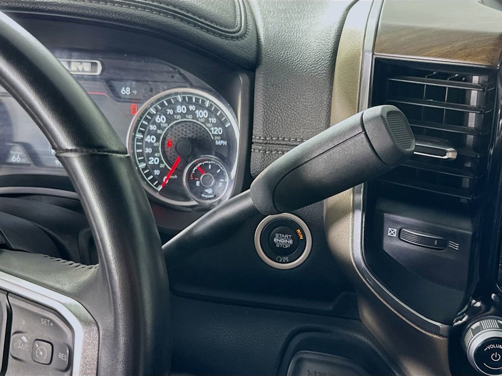 Used 2024 RAM 2500 Laramie AWD/4WD image 32