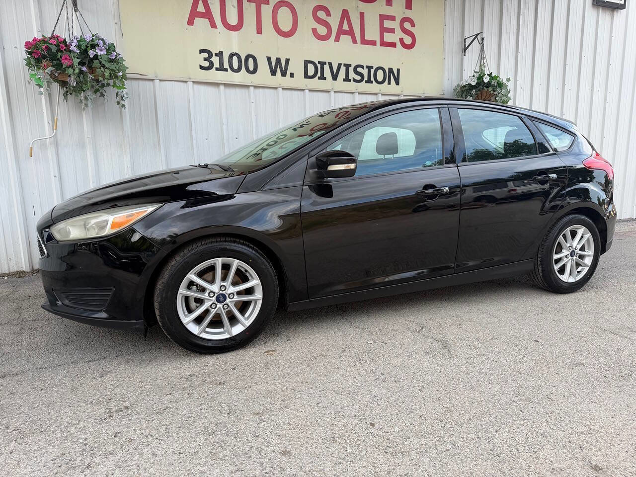 Used 2016 Ford Focus SE FWD image 8