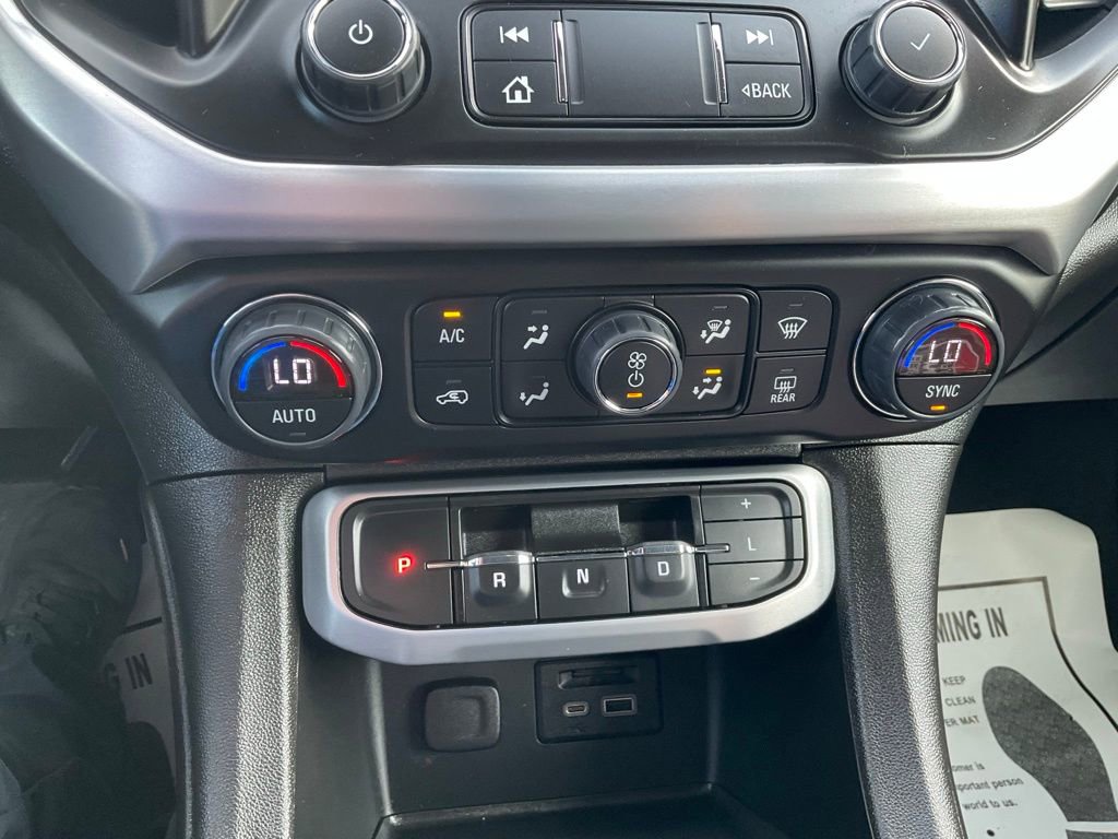 Used 2023 GMC Acadia SLT image 10