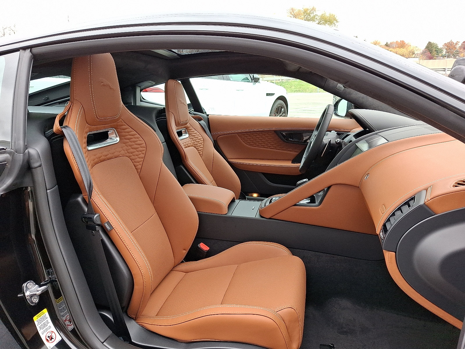 New 2024 Jaguar F-TYPE R AWD/4WD image 3