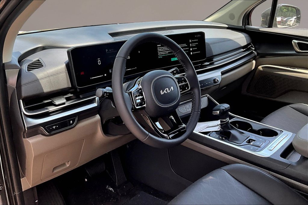 New 2026 Kia Carnival FWD image 7