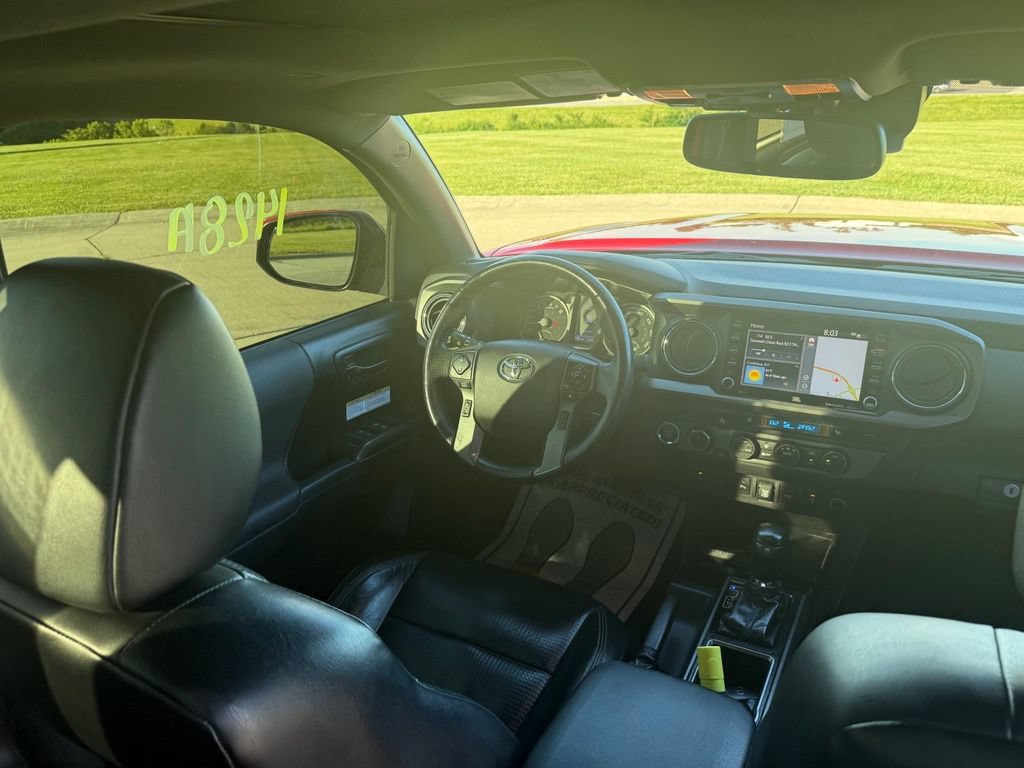 Used 2020 Toyota Tacoma TRD Off-Road w/ TRD Premium Off Road Package AWD/4WD image 17