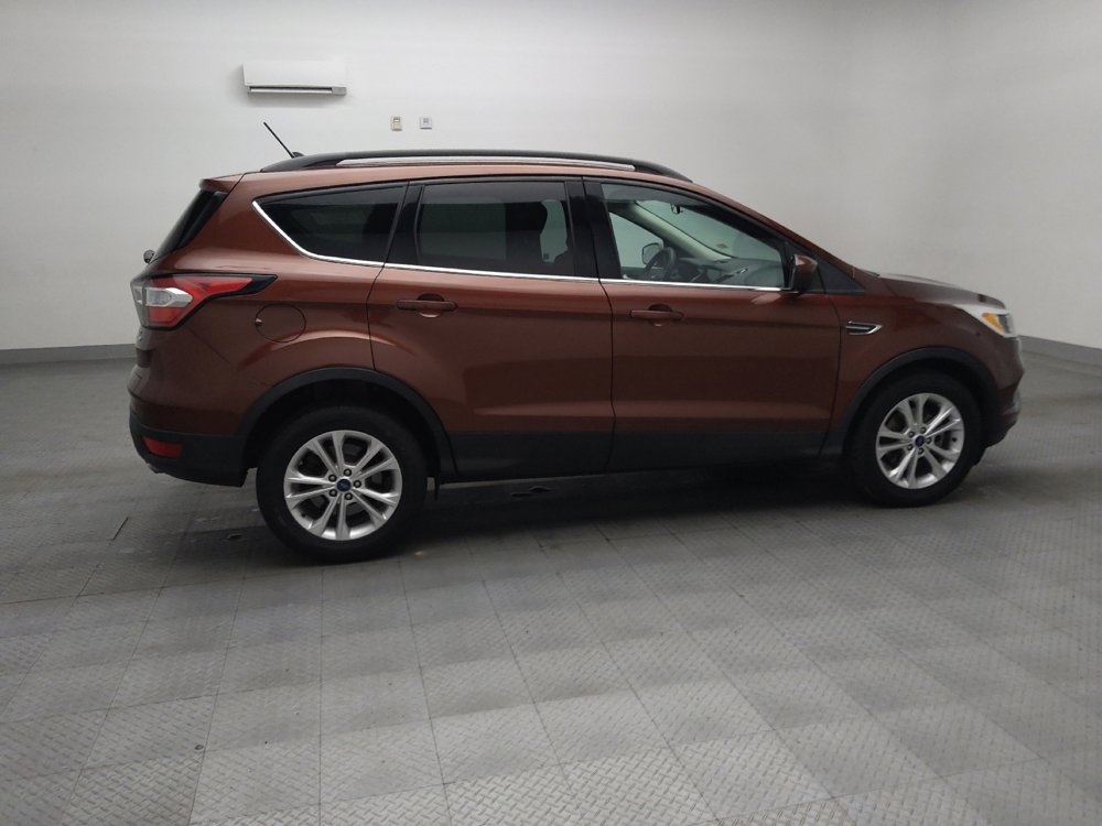 Used 2018 Ford Escape SE w/ SE Sync 3 Package FWD image 10