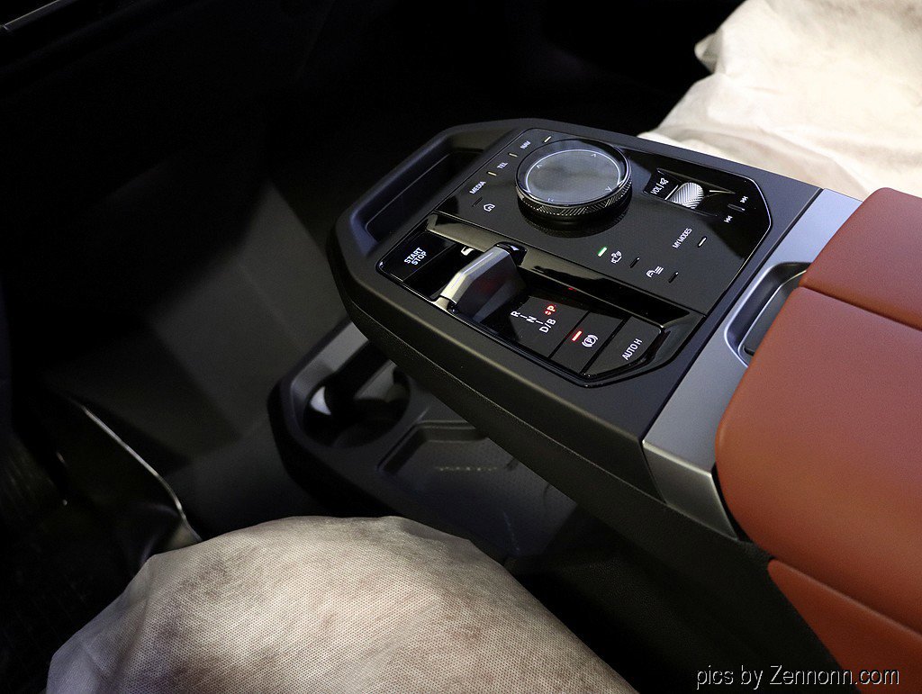 Used 2026 BMW iX xDrive45 image 14