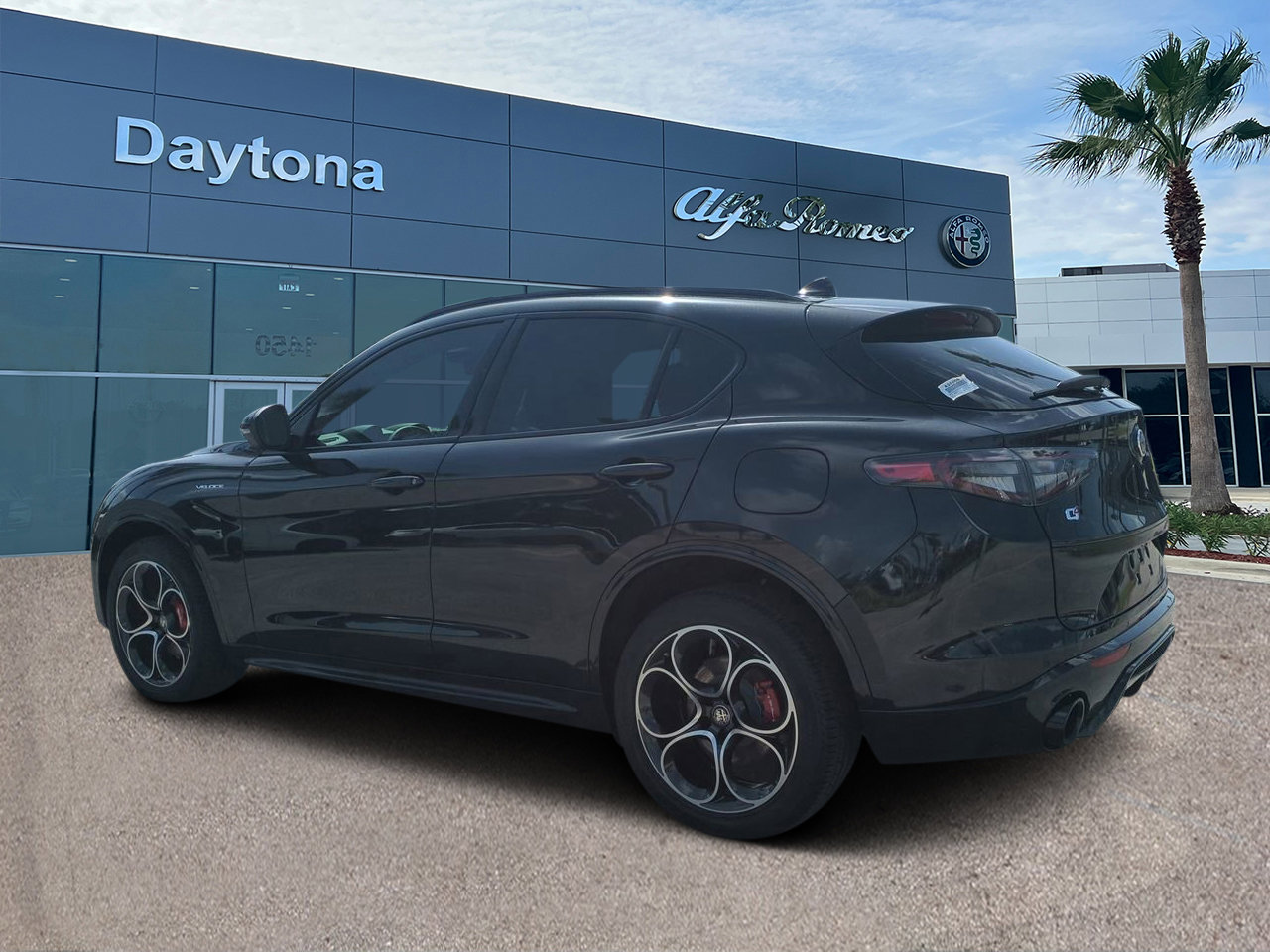New 2025 Alfa Romeo Stelvio Sprint w/ Veloce Package image 5