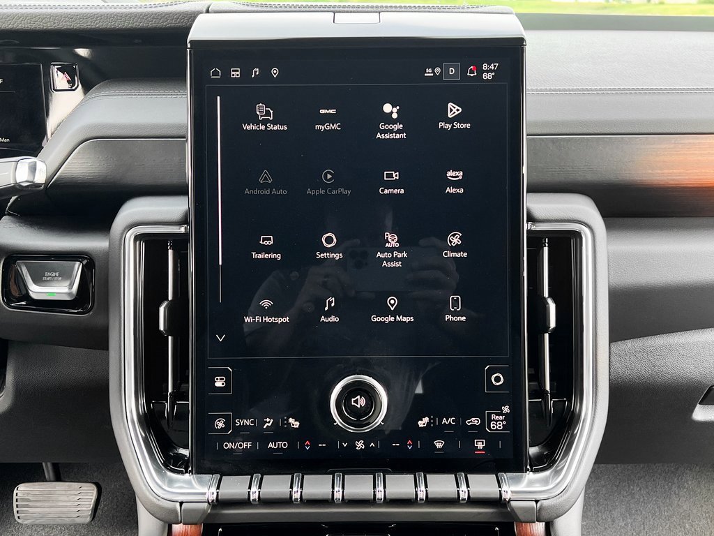 Used 2025 GMC Yukon Denali image 29