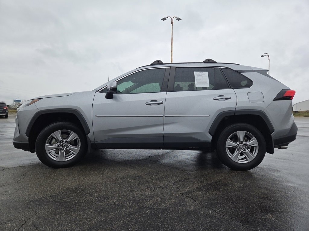 Used 2022 Toyota RAV4 XLE image 18