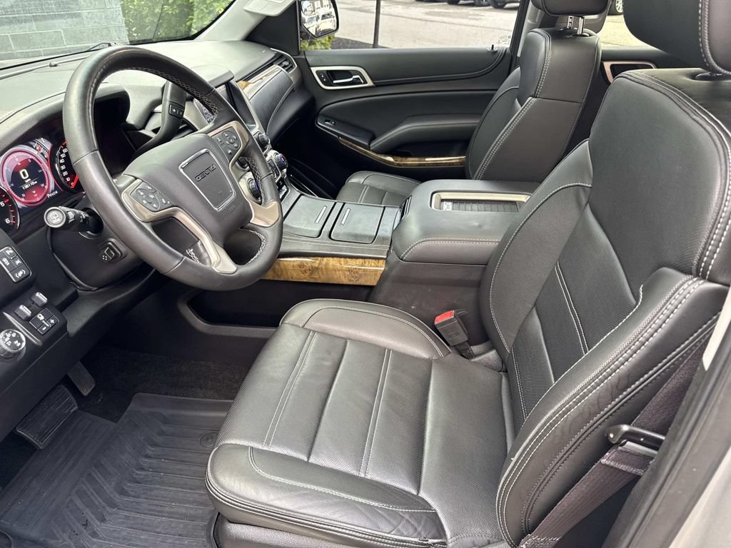 Used 2016 GMC Yukon Denali w/ Open Road Package AWD/4WD image 23