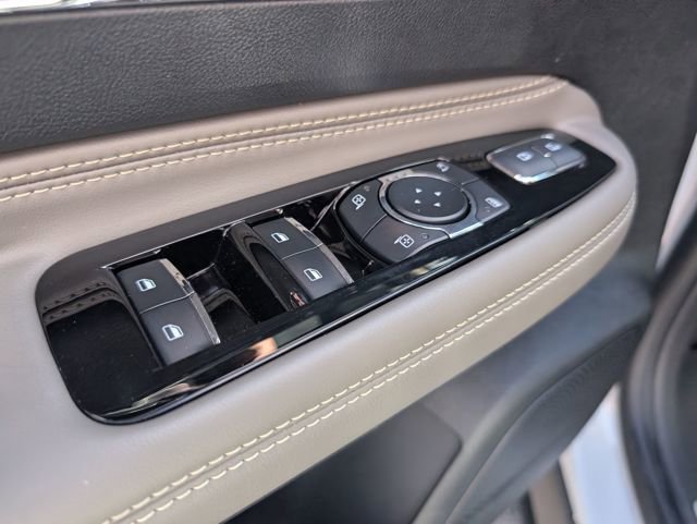 Used 2026 Lincoln Corsair Premiere image 16