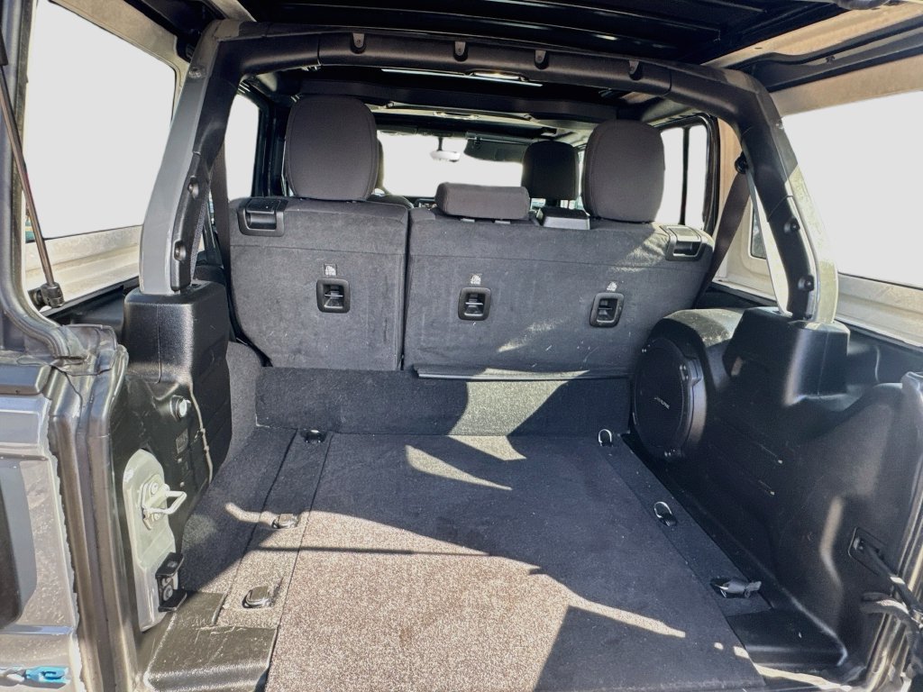 Certified 2023 Jeep Wrangler Unlimited w/ Sun & Screen Package AWD/4WD image 29
