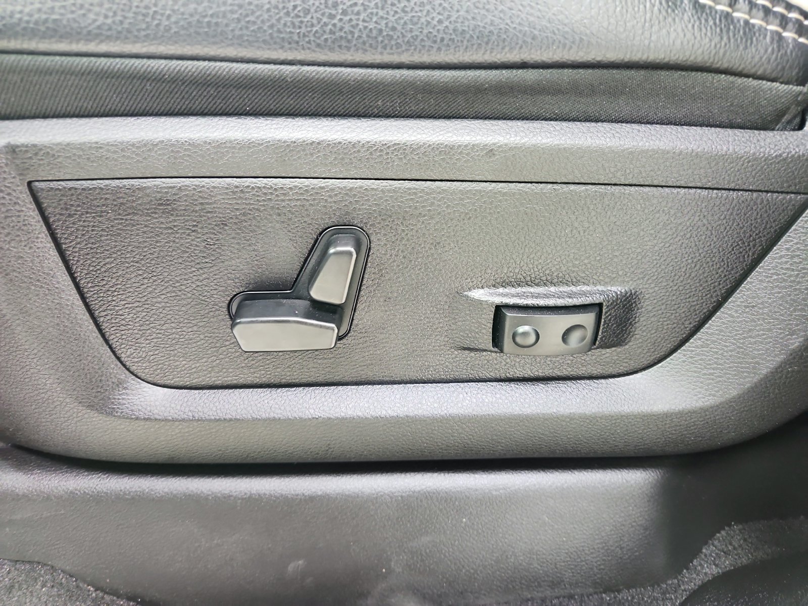 Used 2025 RAM 2500 Laramie AWD/4WD image 20