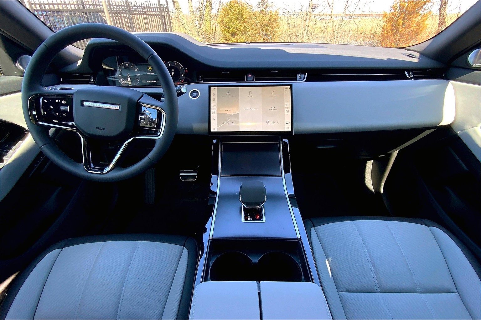 New 2026 Land Rover Range Rover Evoque Dynamic SE image 5