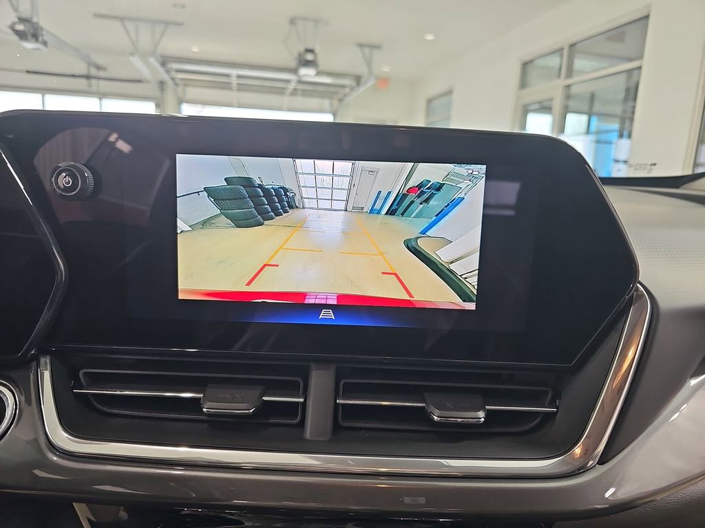 Used 2024 Chevrolet Trax ACTIV w/ Sunroof Package image 27