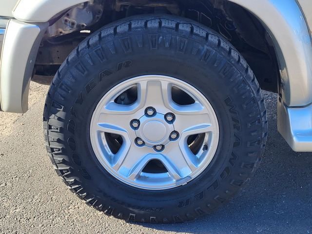 Used 2001 Toyota 4Runner SR5 image 10