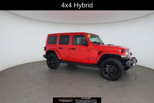 Used 2025 Jeep Wrangler Unlimited Sahara AWD/4WD image 26