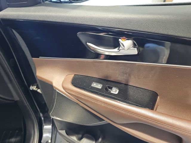 Used 2019 Kia Sorento SX w/ SX Touring Package image 26