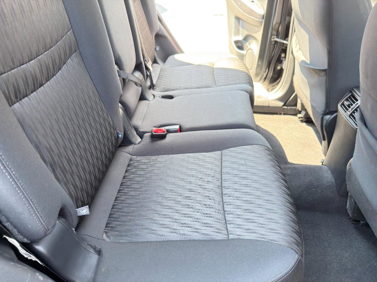 Used 2018 Nissan Rogue S w/ S Value Package image 27